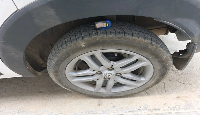 2020 Renault TRIBER RXZ, Petrol, Manual, 95,616 km, tyre