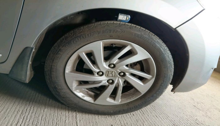 2019 Honda Jazz 1.2L I-VTEC VX CVT, Petrol, Automatic, 79,119 km, tyre