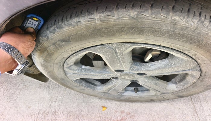 2021 Tata NEXON EV XZ PLUS DARK EDITION, Electric, Automatic, 1,33,183 km, tyre