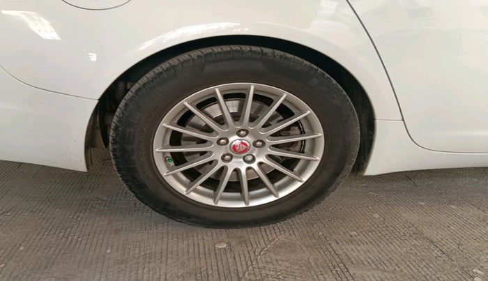 2015 Jaguar XF 2.2 DIESEL LUXURY, Diesel, Automatic, 18,678 km, tyre