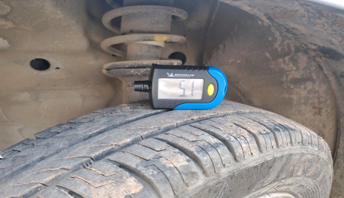 2011 Maruti Wagon R 1.0 LXI, CNG, Manual, 1,59,292 km, tyre