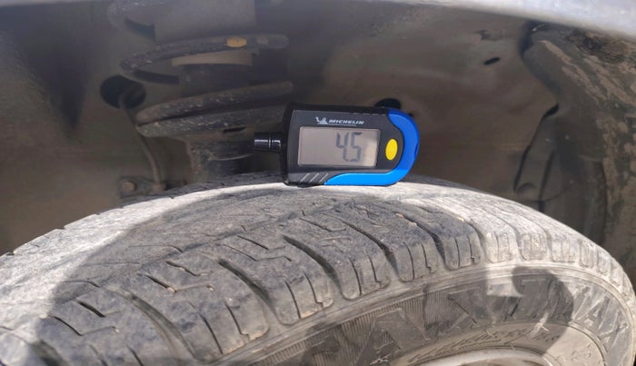 2011 Maruti Wagon R 1.0 LXI, CNG, Manual, 1,59,292 km, tyre