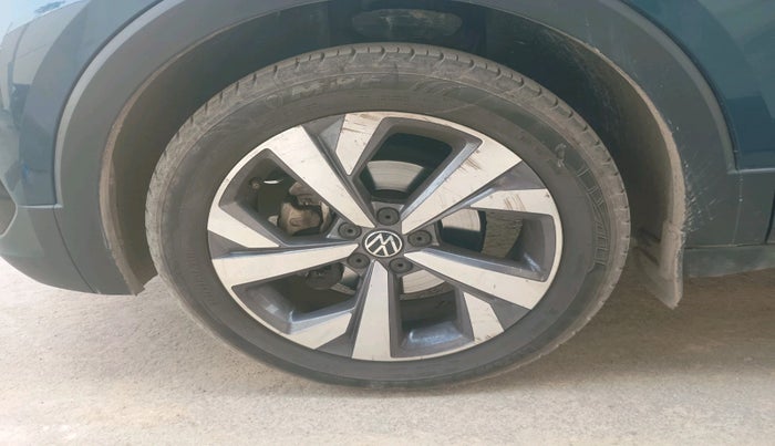 2024 Volkswagen TAIGUN TOPLINE 1.0 TSI MT, Petrol, Manual, 18,830 km, tyre