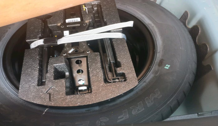 2024 Volkswagen TAIGUN TOPLINE 1.0 TSI MT, Petrol, Manual, 18,830 km, tyre