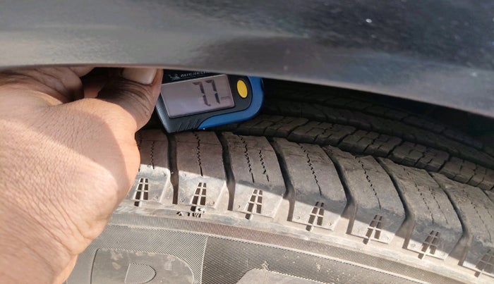 2022 Mahindra XUV700 AX 5 D MT 5 STR, Diesel, Manual, 57,879 km, tyre