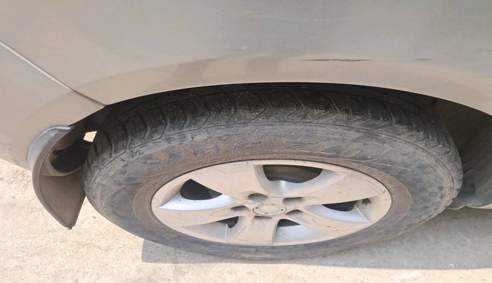 2008 Skoda Fabia AMBIENTE 1.2 MPI, Petrol, Manual, 93,989 km, tyre