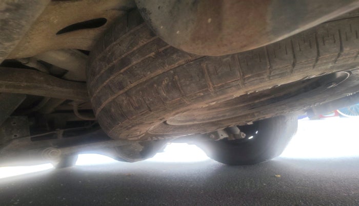 2010 Mahindra Xylo E4, Diesel, Manual, 1,12,814 km, tyre