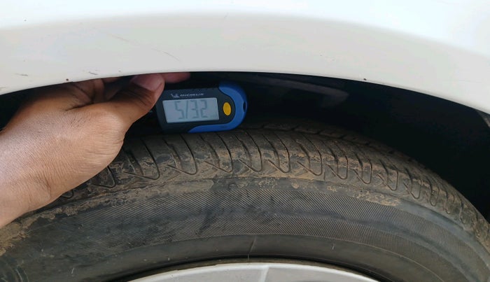 2011 Maruti Ritz VXI, Petrol, Manual, 12,197 km, tyre