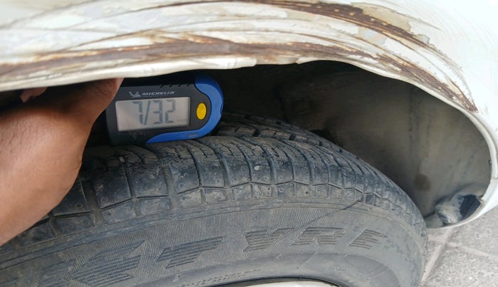 2011 Maruti Ritz VXI, Petrol, Manual, 12,197 km, tyre