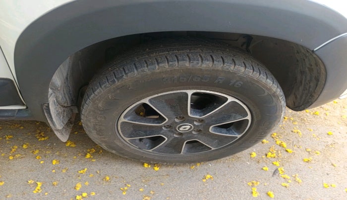 2019 Renault Duster RXS PETROL, Petrol, Manual, 49,878 km, tyre