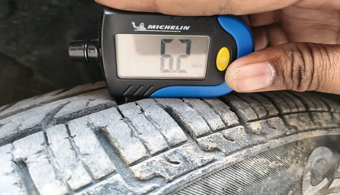 2018 Renault Kwid RXT 1.0 AMT (O), Petrol, Automatic, 43,389 km, tyre