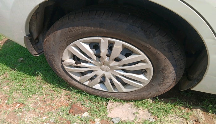 2020 Maruti Dzire VXI, Petrol, Manual, 60,357 km, tyre