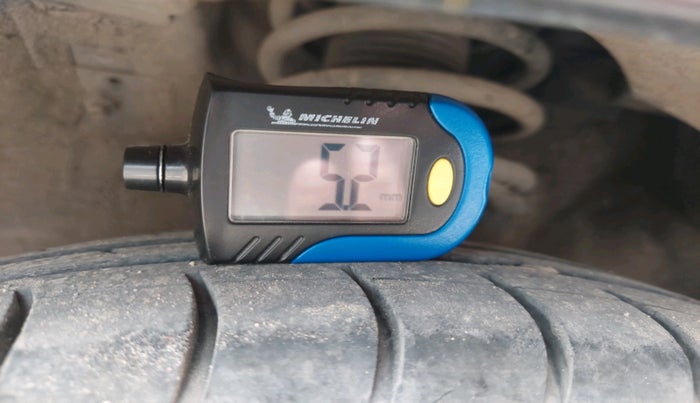 2012 Hyundai i10 MAGNA 1.1, Petrol, Manual, 70,926 km, tyre