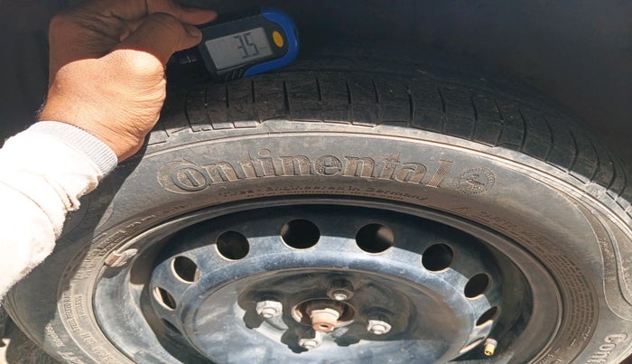 2011 Toyota Etios Liva G, Petrol, Manual, 48,549 km, tyre