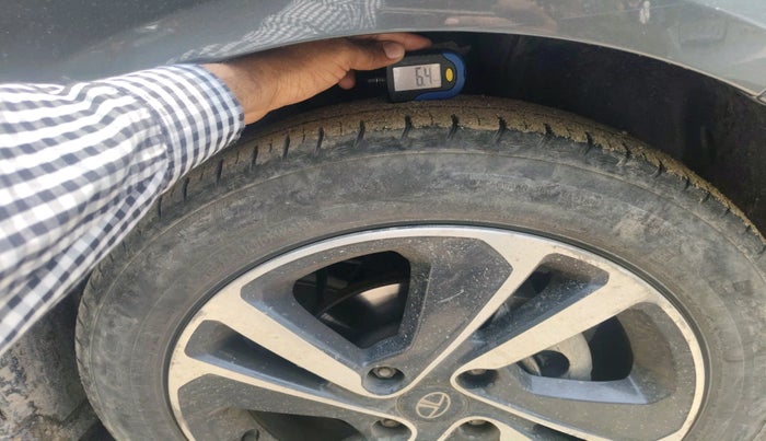 2023 Tata ALTROZ XM PLUS CNG, CNG, Manual, 39,641 km, tyre