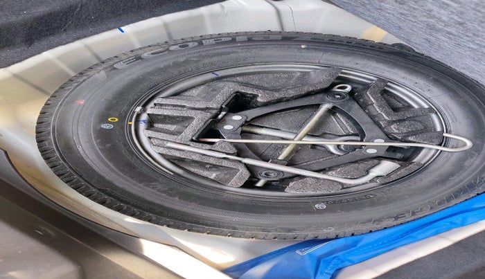 2020 Tata ALTROZ XT PETROL, Petrol, Manual, 60,113 km, tyre