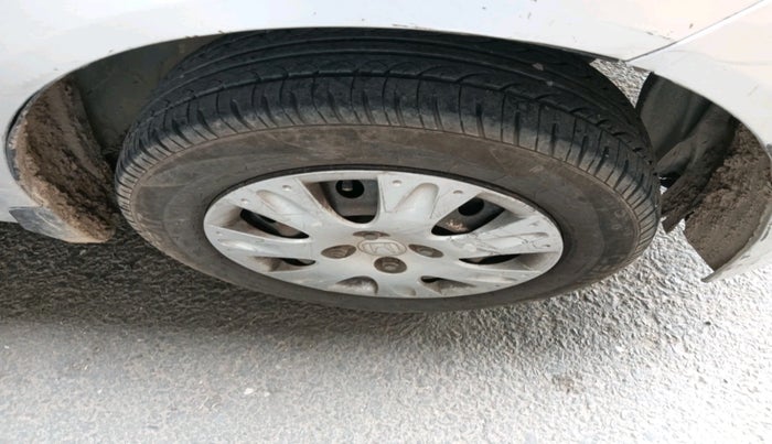 2015 Honda Amaze 1.2L I-VTEC S, Petrol, Manual, 64,097 km, tyre