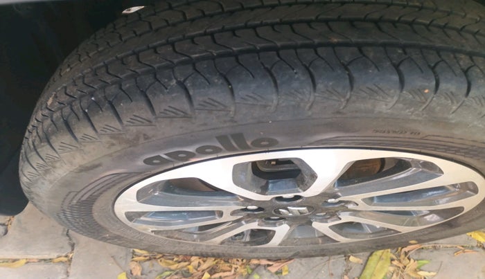 2022 Maruti Grand Vitara ZETA SMART HYBRID, Petrol, Manual, 11,056 km, tyre