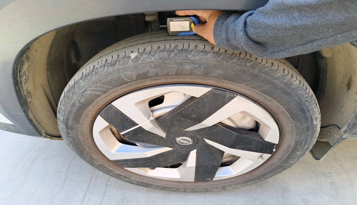 2021 Nissan MAGNITE XE, Petrol, Manual, 35,122 km, tyre