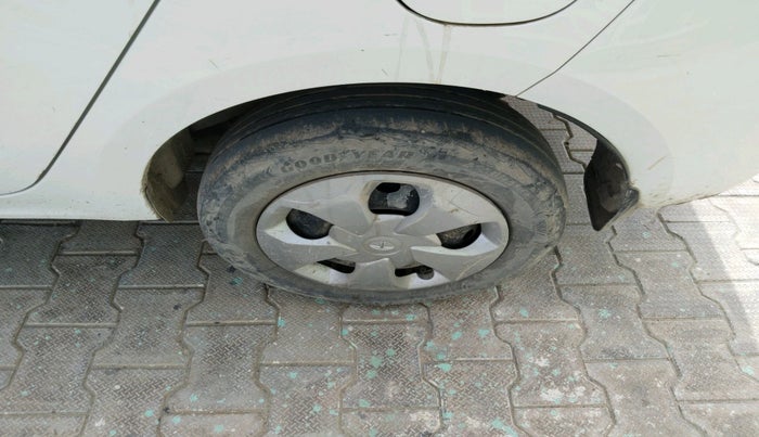 2022 Tata TIGOR XZ CNG, CNG, Manual, 34,709 km, tyre