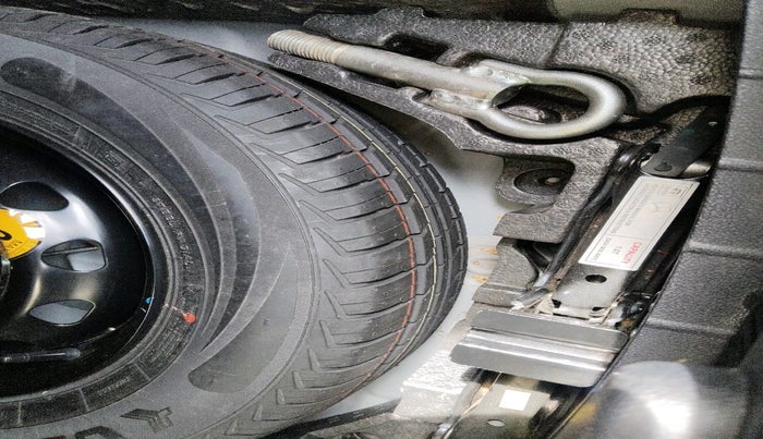 2022 Tata TIGOR XZ CNG, CNG, Manual, 34,709 km, tyre