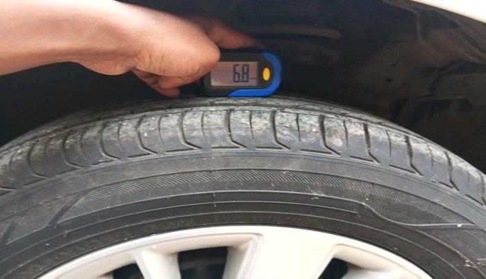 2014 Maruti Swift ZXI, Petrol, Manual, 39,335 km, tyre