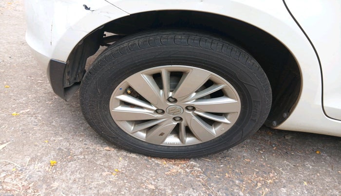 2014 Maruti Swift ZXI, Petrol, Manual, 39,335 km, tyre