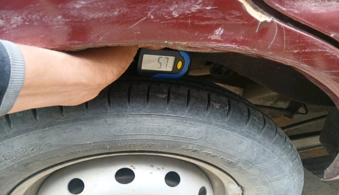 2012 Maruti Alto LXI CNG, CNG, Manual, 1,03,915 km, tyre