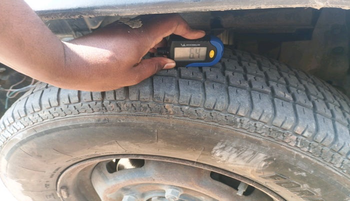 2016 Mahindra Bolero SLX BS IV, Diesel, Manual, 1,51,255 km, tyre