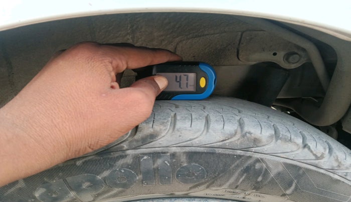 2015 Maruti Wagon R 1.0 VXI, Petrol, Manual, 77,076 km, tyre