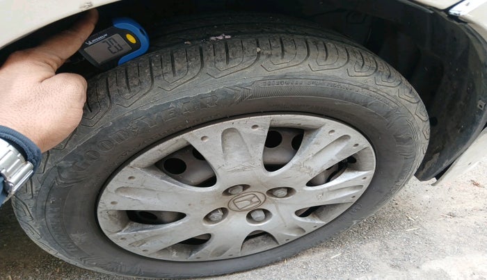 2015 Honda Amaze 1.2L I-VTEC S, Petrol, Manual, 68,533 km, tyre