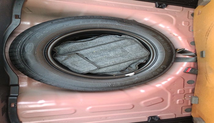 2020 KIA SONET HTK PLUS 1.0 DCT, Petrol, Automatic, 27,739 km, tyre