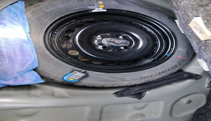 2024 Toyota Glanza E, Petrol, Manual, 19,521 km, tyre