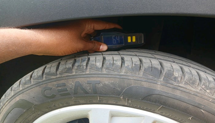 2022 Renault Kwid RXT 1.0, Petrol, Manual, 14,809 km, tyre