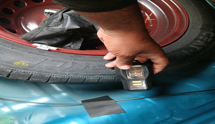 2022 Renault Kwid RXT 1.0, Petrol, Manual, 14,809 km, tyre