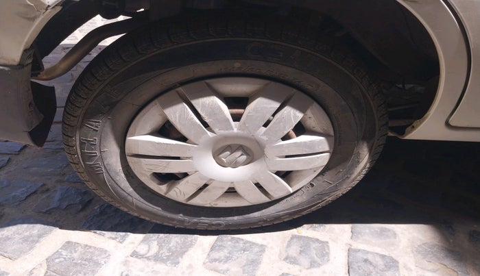 2013 Maruti Alto 800 LXI, Petrol, Manual, 7,269 km, tyre