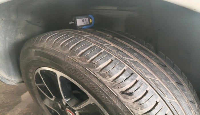 2016 Renault Duster 85 PS RXS MT DIESEL, Diesel, Manual, 87,144 km, tyre