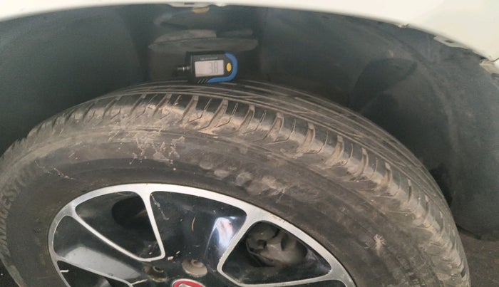 2016 Renault Duster 85 PS RXS MT DIESEL, Diesel, Manual, 87,144 km, tyre