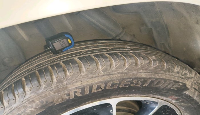 2016 Renault Duster 85 PS RXS MT DIESEL, Diesel, Manual, 87,144 km, tyre