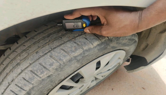 2023 Maruti Baleno DELTA PETROL 1.2, Petrol, Manual, 69,803 km, tyre