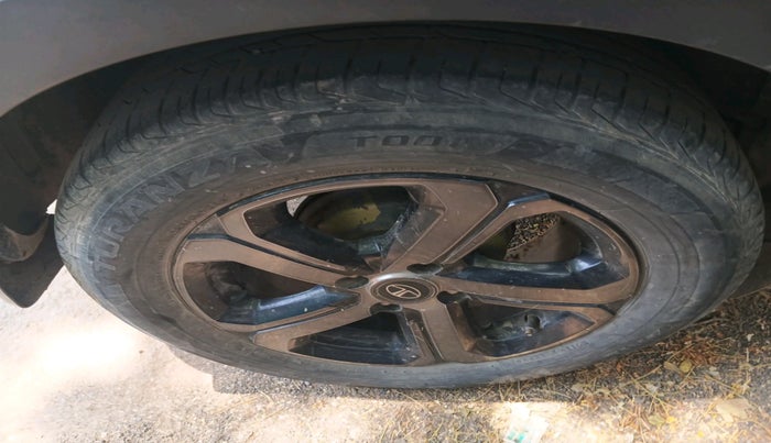 2022 Tata NEXON XZ PLUS (PREMIUM) KAZIRANGA PETROL, Petrol, Manual, 82,625 km, tyre