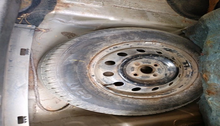 2011 Maruti Swift Dzire VXI, Petrol, Manual, 94,353 km, tyre