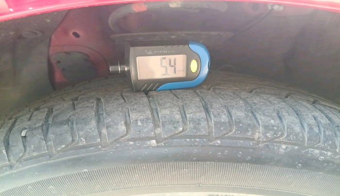 2014 Hyundai Elite i20 ASTA 1.2, Petrol, Manual, 1,42,987 km, tyre