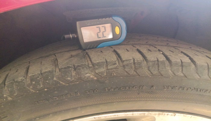 2014 Hyundai Elite i20 ASTA 1.2, Petrol, Manual, 1,42,987 km, tyre