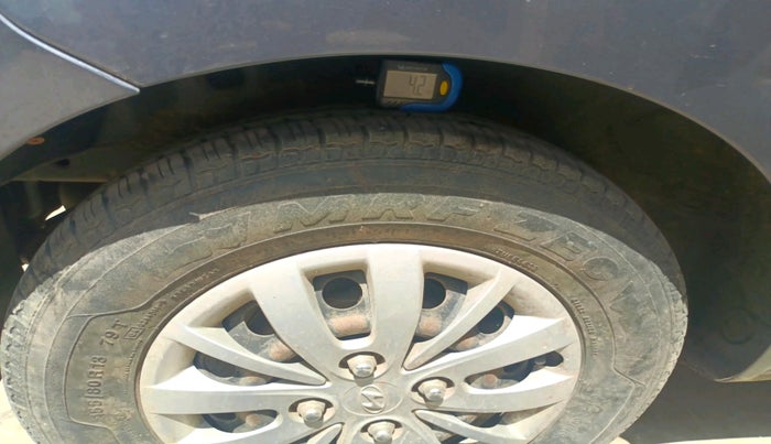 2015 Hyundai i10 SPORTZ 1.1, Petrol, Manual, 70,000 km, tyre