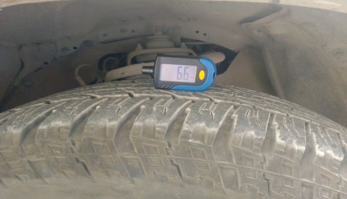 2013 Toyota Fortuner 3.0 4X4 MT, Diesel, Manual, 3,77,865 km, tyre