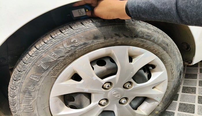 2013 Hyundai Grand i10 SPORTZ 1.2 KAPPA VTVT, CNG, Manual, 1,03,235 km, tyre