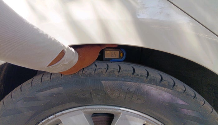 2013 Hyundai i20 SPORTZ 1.2, CNG, Manual, 1,15,148 km, tyre