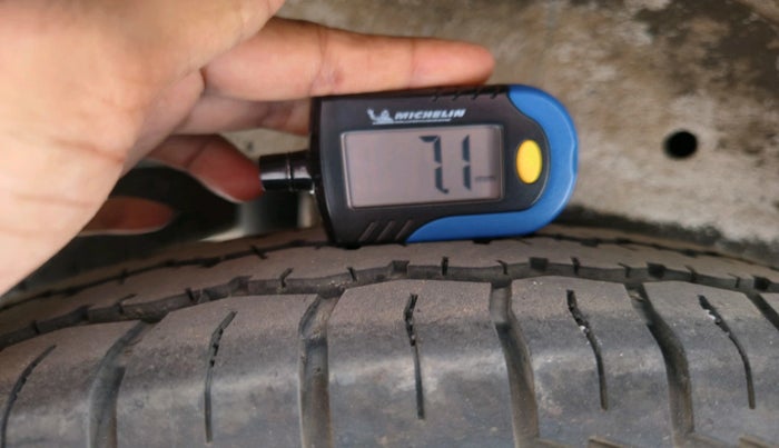 2023 Maruti Eeco 5 STR AC CNG, CNG, Manual, 39,760 km, tyre