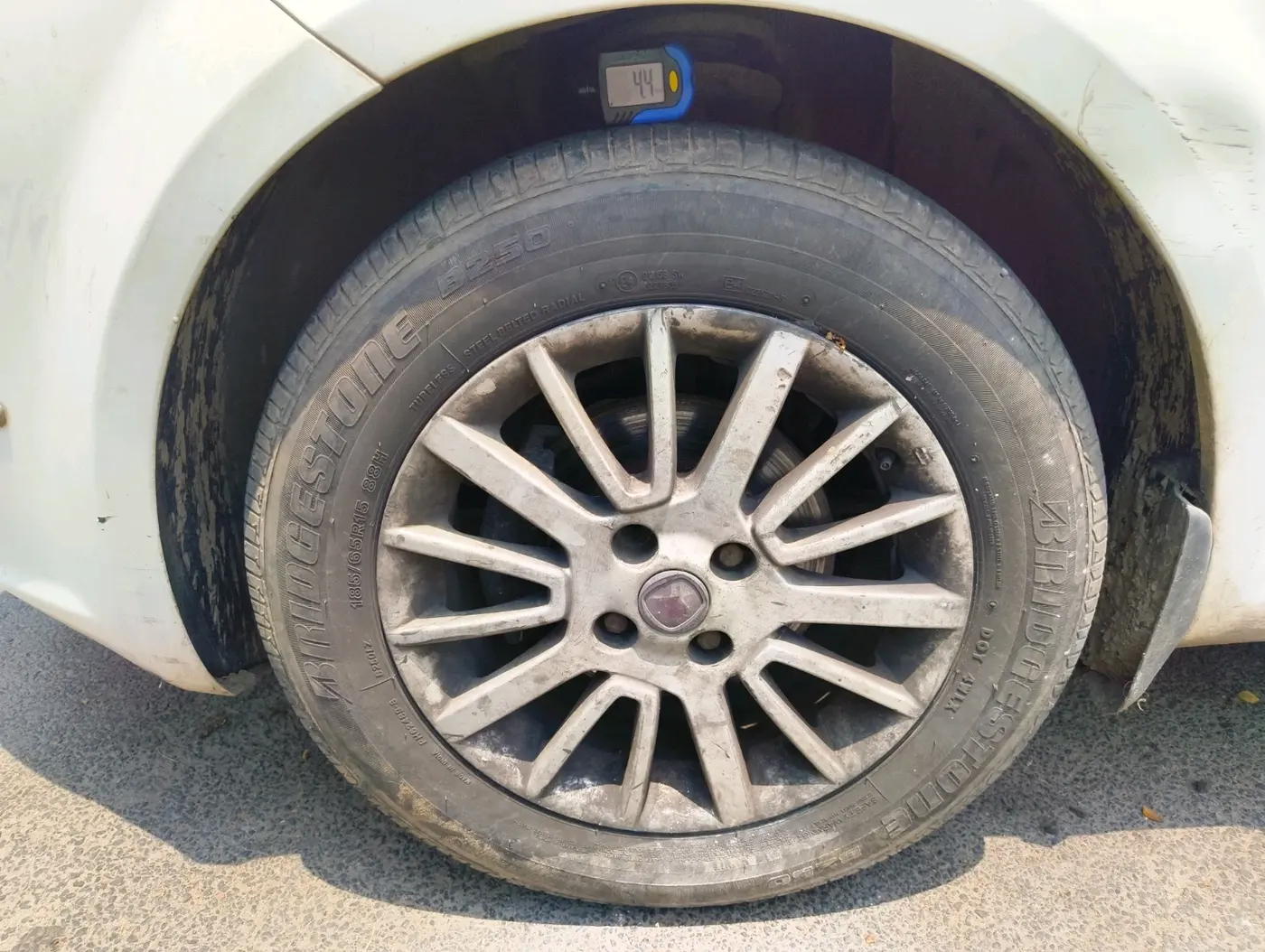 2010 Fiat Linea EMOTION 1.4, Petrol, Manual, 98,500 km, tyre